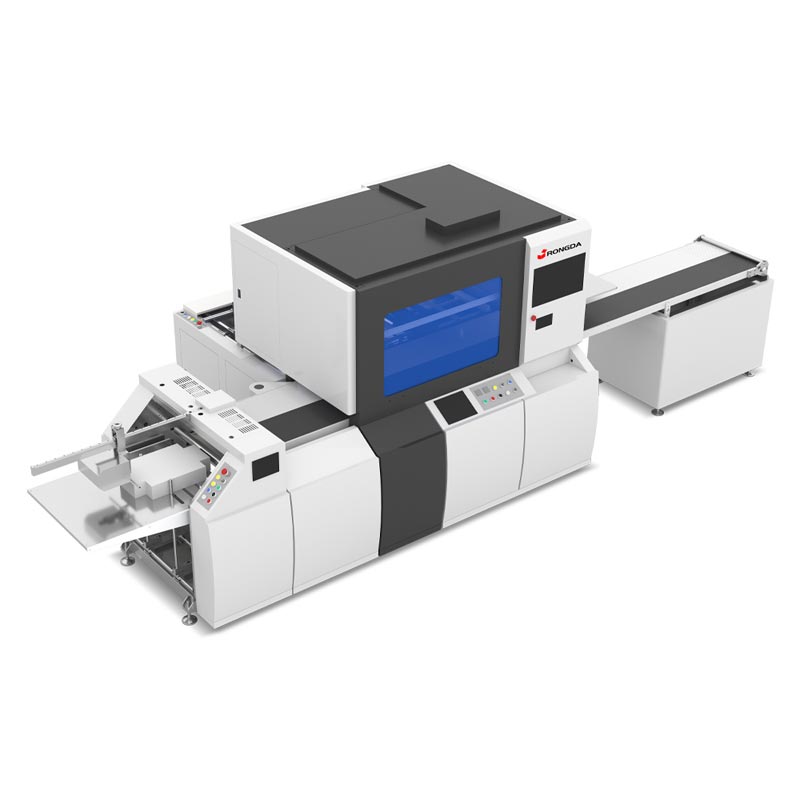 Automatický stroj pro polohování krytu pouzdra