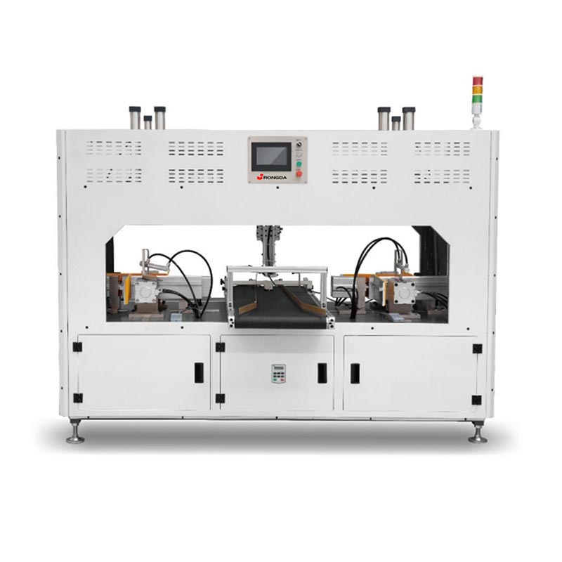 Automatický lis na pevné krabice