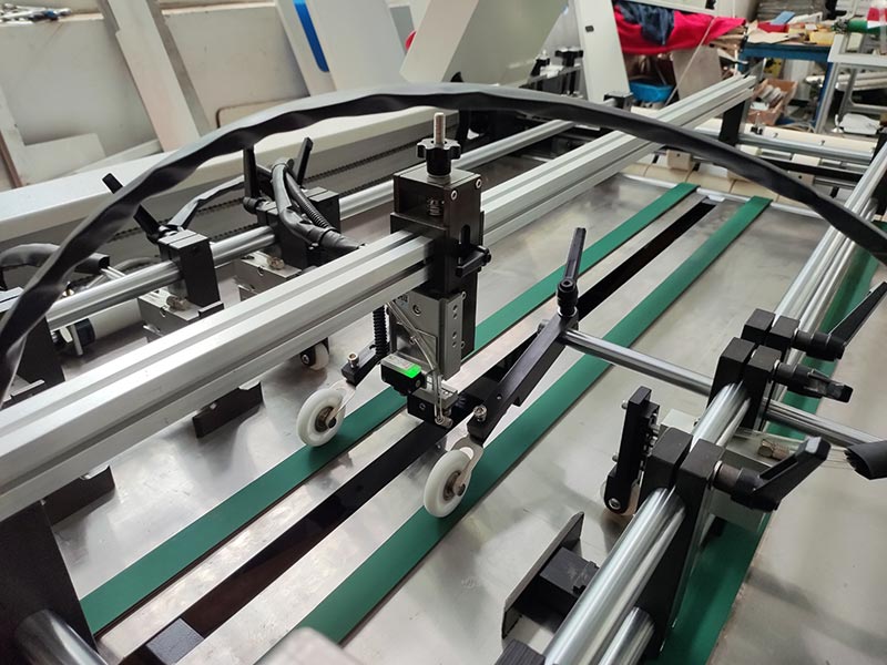 Hard Cover Edge Folding Machine