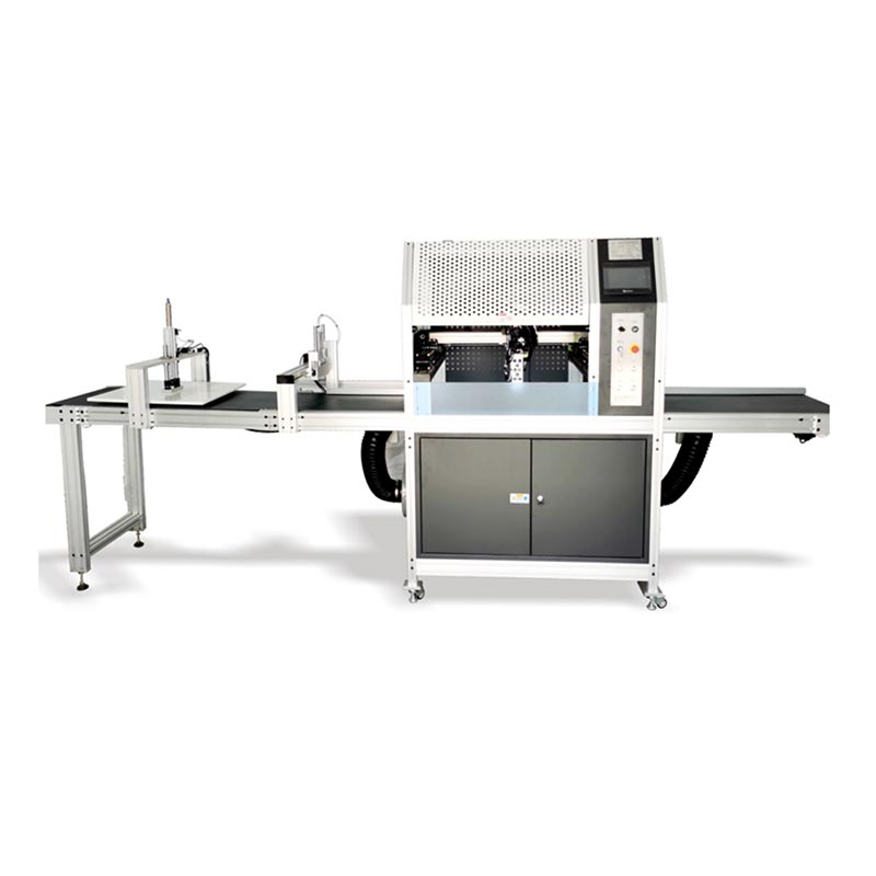 Multifunkční montážní stroj